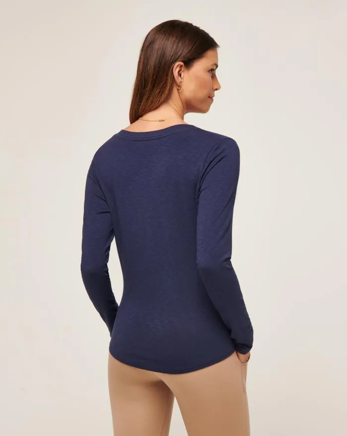 Women CLOUD JERSEY HENLEY Navy TravisMathew Tees
