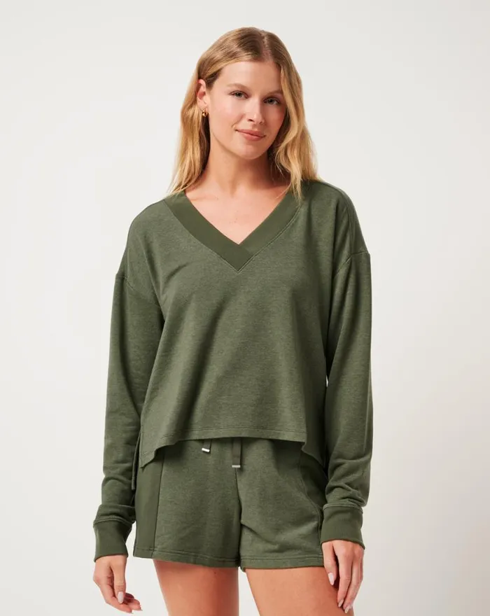 Women CLOUD TERRY PULLOVER Heather Clover TravisMathew Hoodies and Pullovers