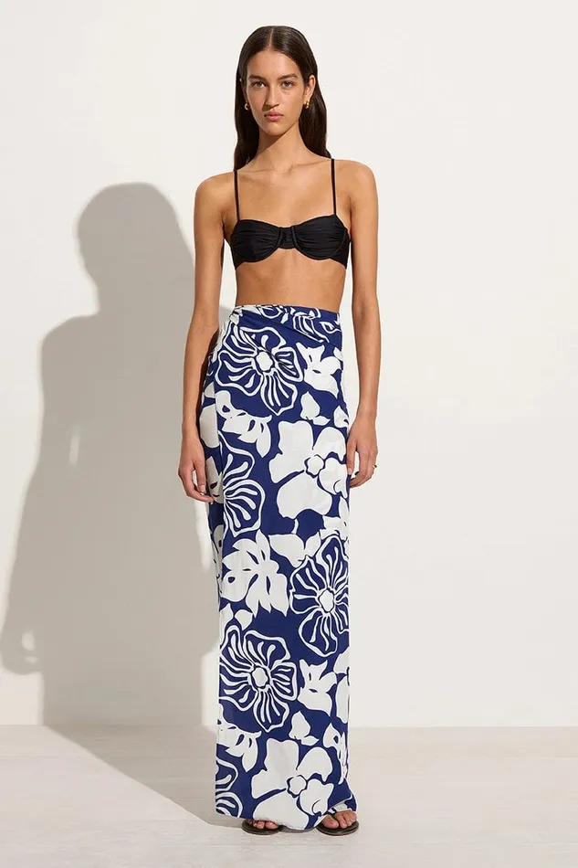 Women Flavia Pareo Mica Floral Navy 8211 Final Sale Faithfull The Brand Accessories