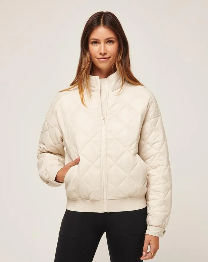 Women LIGHTS AT NIGHT QUILTED JACKET Pumice Stone TravisMathew Jackets