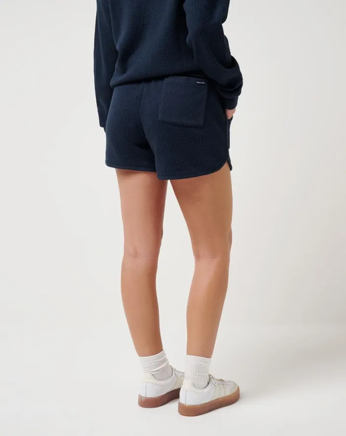Women LONG WEEKEND SHORT Navy Blazer TravisMathew Shorts