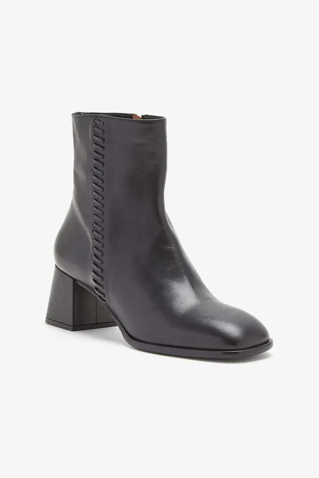 Women Malparmi Boots And Booties Leather Tress Ankle Boots Black
