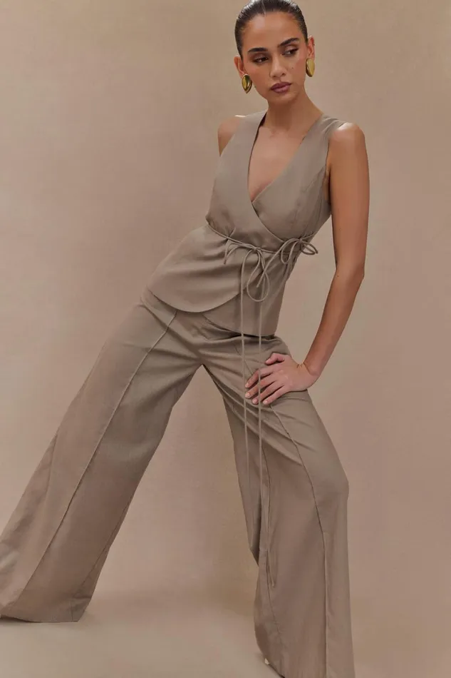 Women Meshki Tops Brandi Linen Sleeveless Wrap Top 8211 Pebble