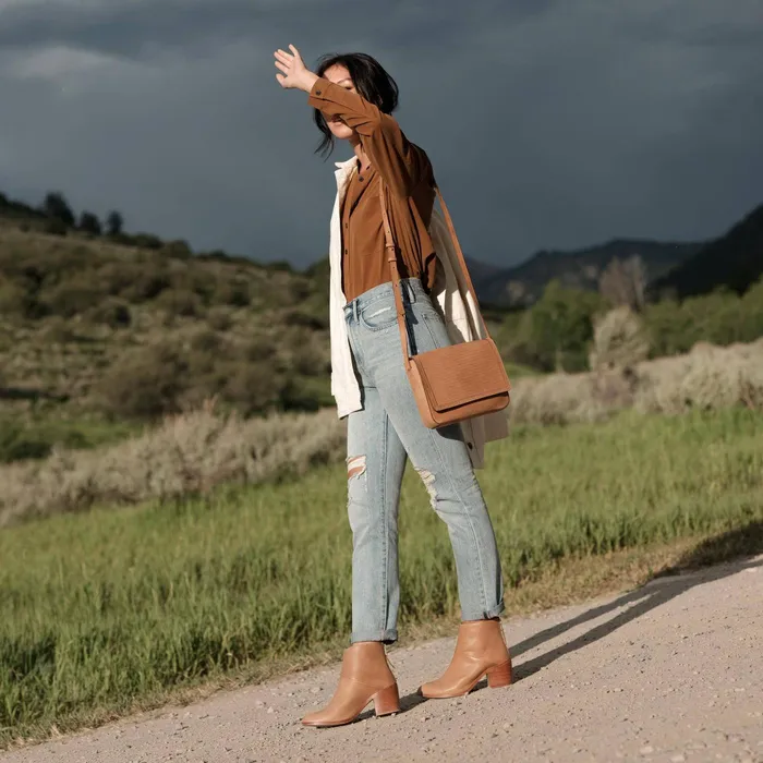 Women Nisolo Bags and Wallets Clara Crossbody Almond