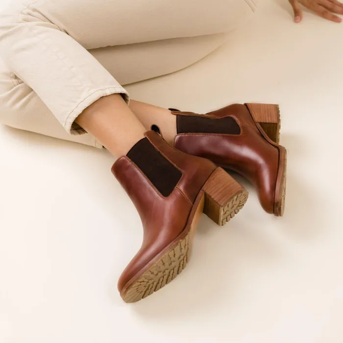 Women Nisolo Boots Ana GoTo Heeled Chelsea Boot Auburn