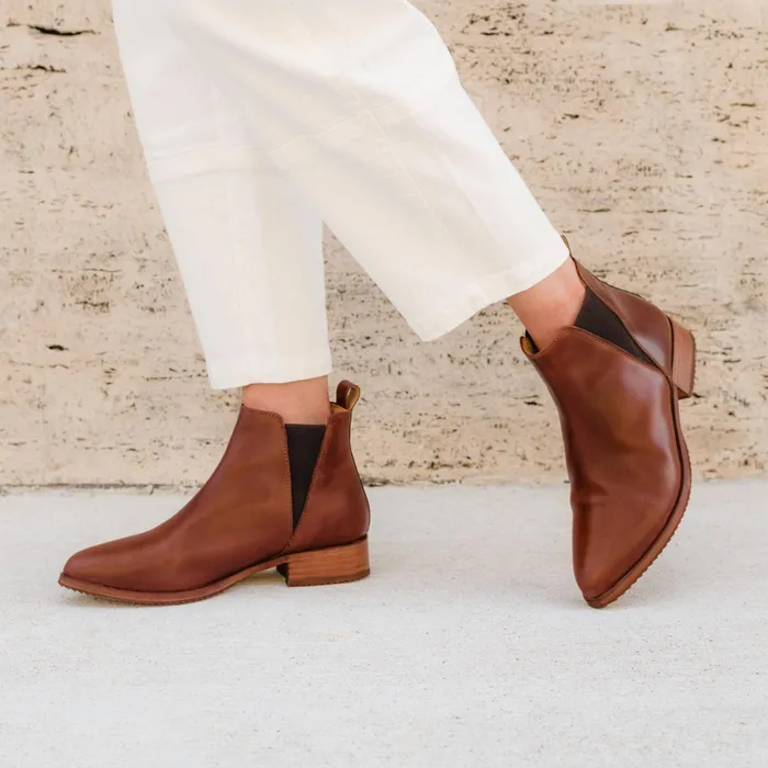 Women Nisolo Boots Eva Everyday Chelsea Boot Auburn
