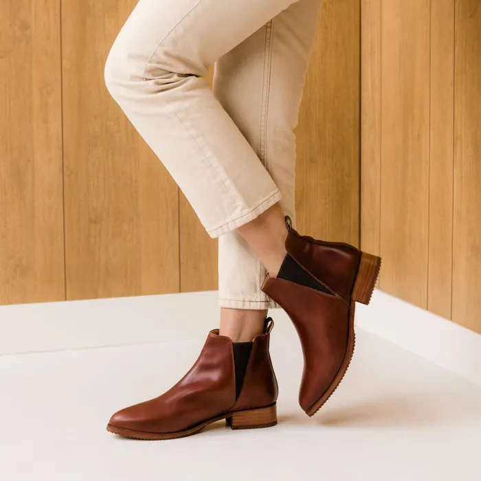 Women Nisolo Boots Eva Everyday Chelsea Boot Auburn