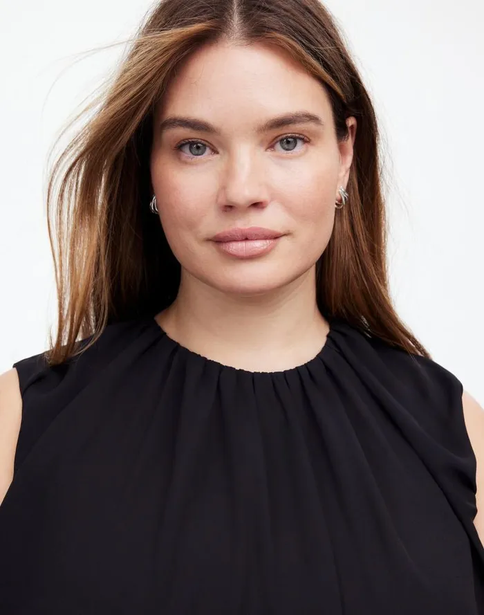 Women Plus Sleeveless Bubble Top In Chiffon True Black Madewell Tops and Shirts
