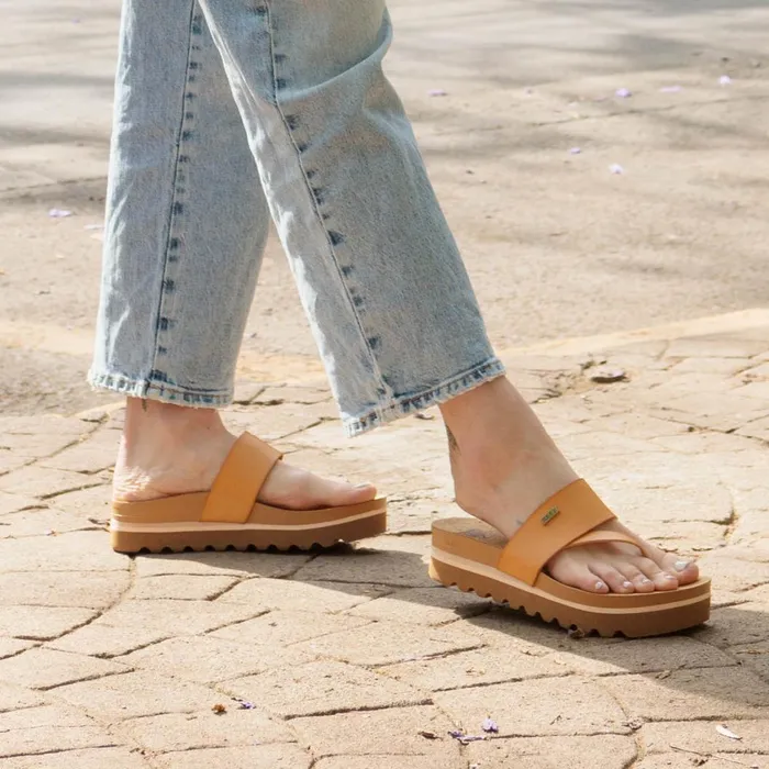 Women Reef Flip Flops Cushion Sol Hi Natural Women Reef Flip Flops Cushion Sol Hi Natural