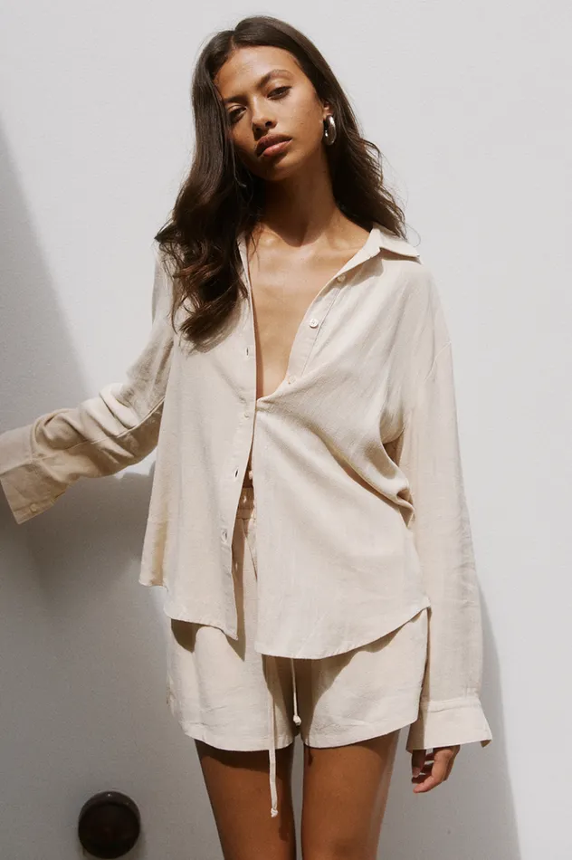 Women Shorts Runaway The Label KIANA SHORT Sand