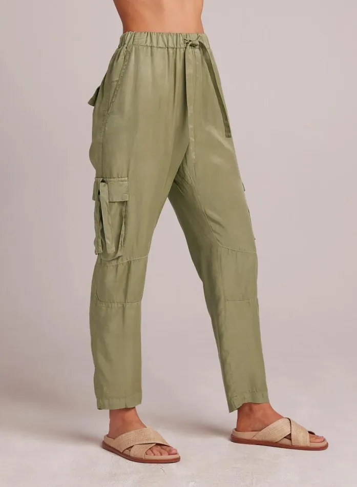 Zephyr Tie Pocket Utility Pant 8211 Khaki Army Women Bella Dahl Pants Zephyr Tie Pocket Utility Pant 8211 Khaki Army Women Bella Dahl Pants