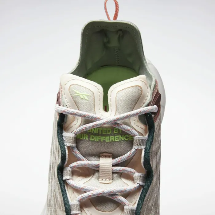 Zig Womens Reebok Zig Kinetica II Shoes Ceramic Pink Baked Earth Neon Mint